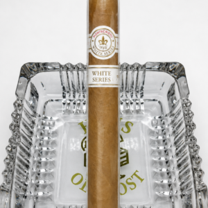 Montecristo White Series Rothchilde 5x52 premium Connecticut wrapped Dominican cigar