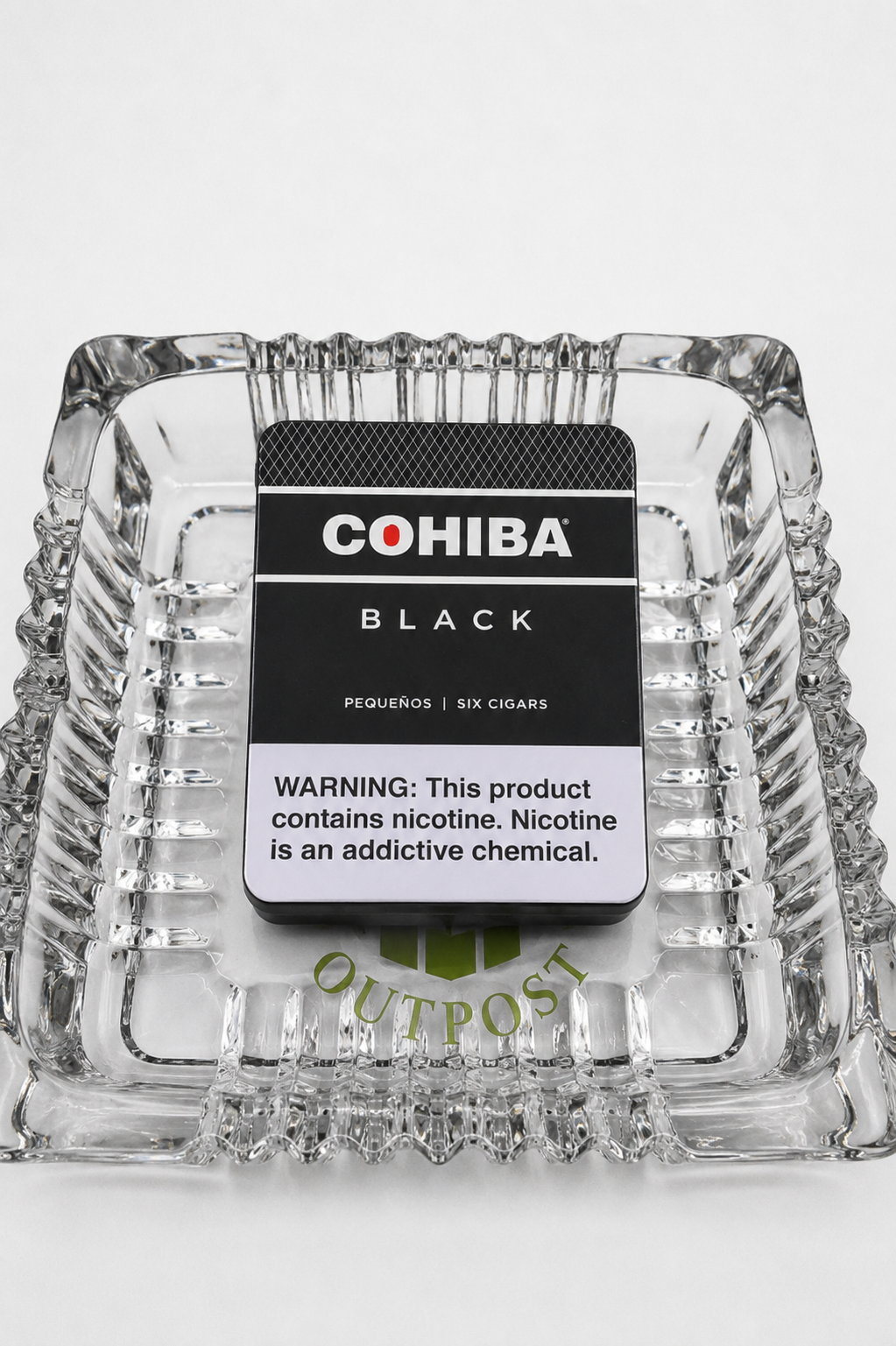 Cohiba Pequenos Black – Full-Bodied Premium Small Cigars (1 Pack of 6 cigars)